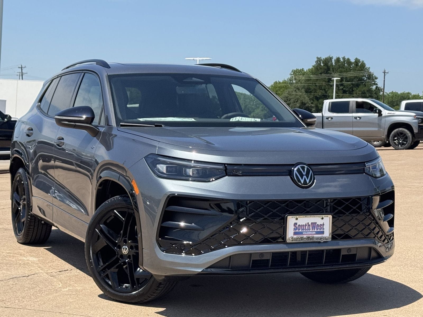 2026 Volkswagen Tiguan 2.0T SE R-Line Black