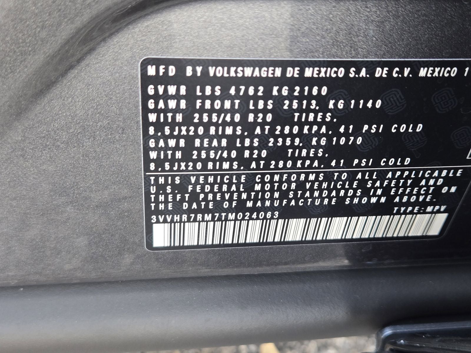 2026 Volkswagen Tiguan 2.0T SE R-Line Black