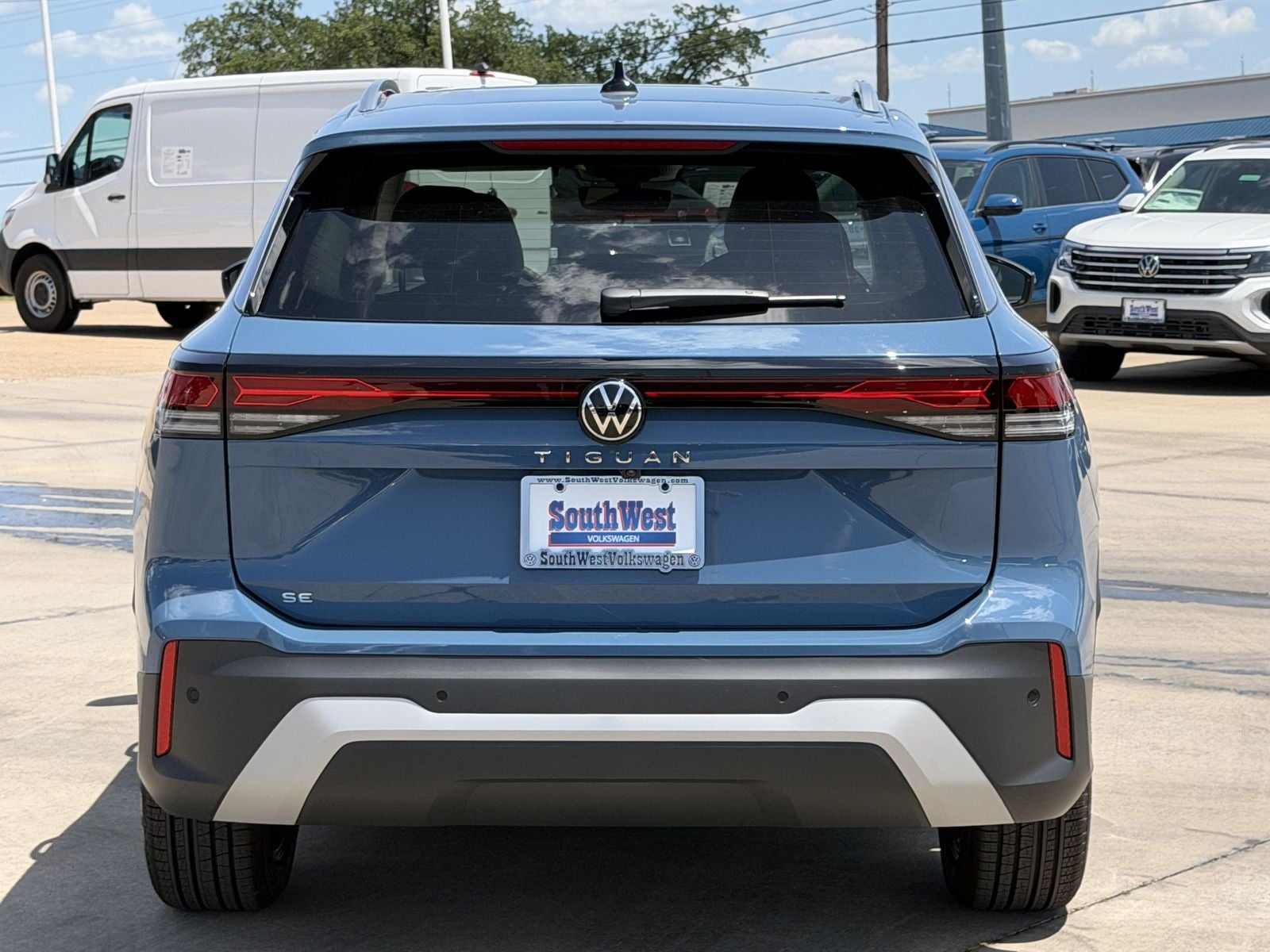2026 Volkswagen Tiguan 2.0T SE