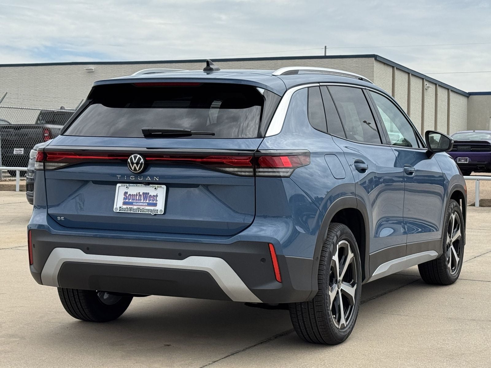 2026 Volkswagen Tiguan 2.0T SE