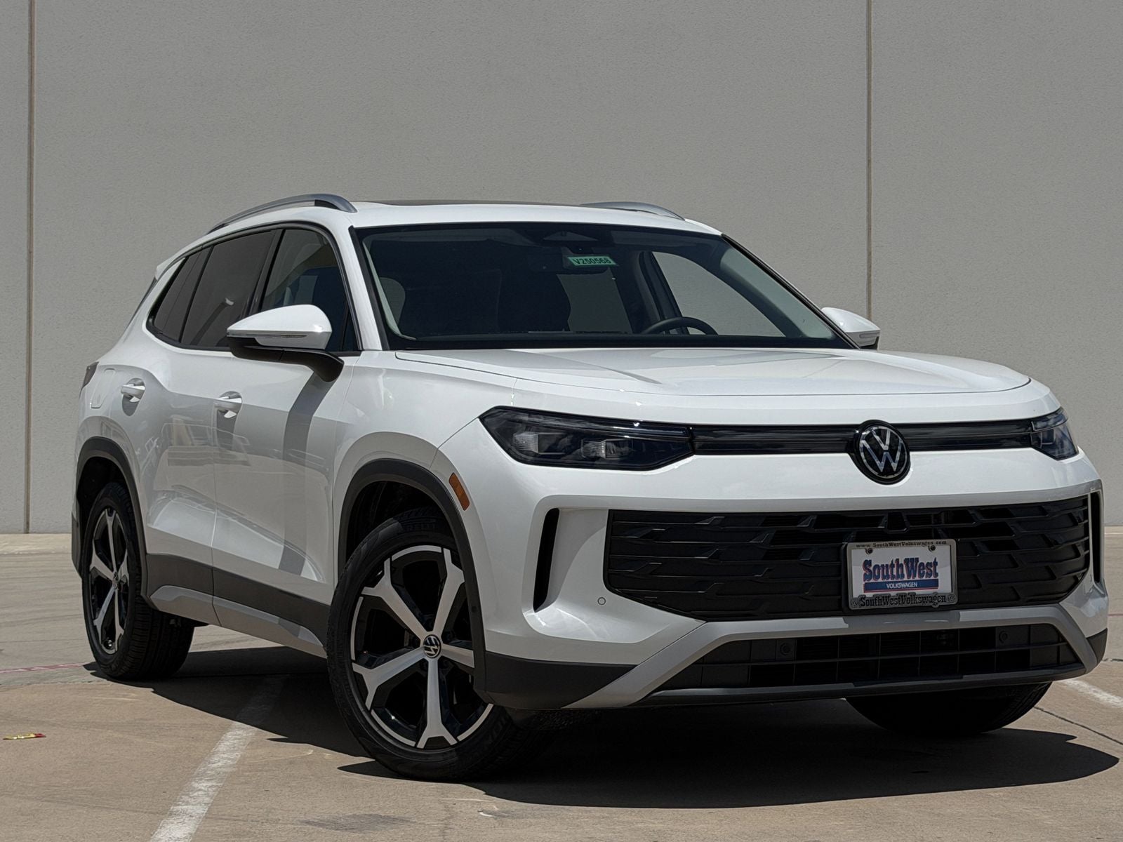 2026 Volkswagen Tiguan 2.0T SE