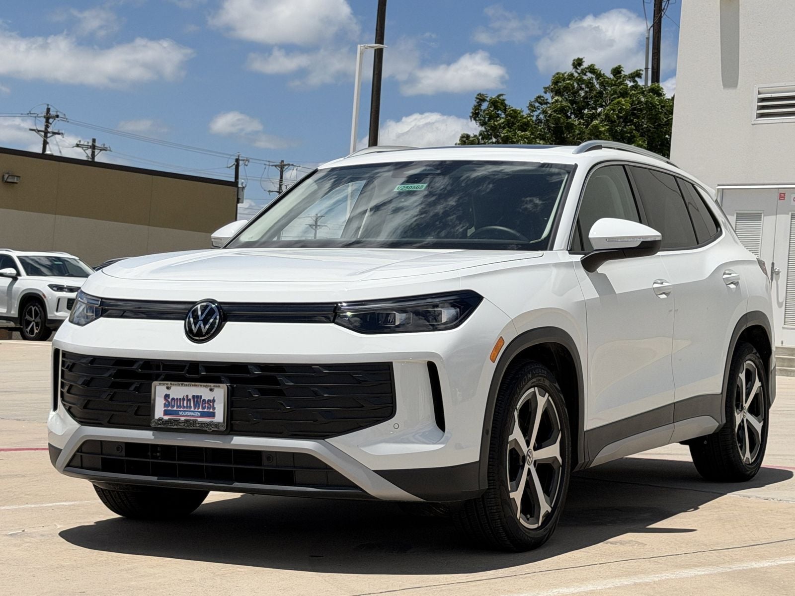 2026 Volkswagen Tiguan 2.0T SE