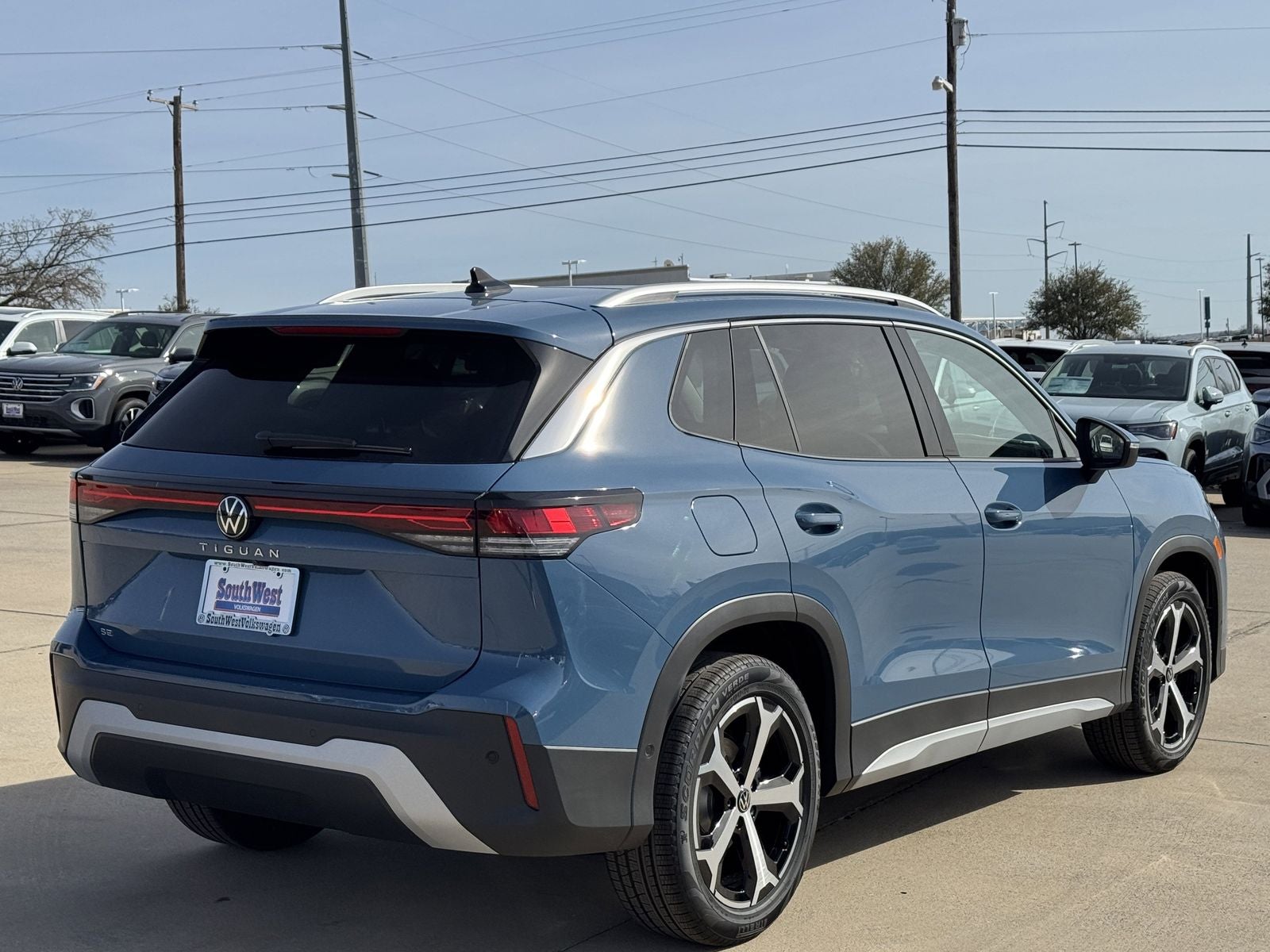 2026 Volkswagen Tiguan 2.0T SE