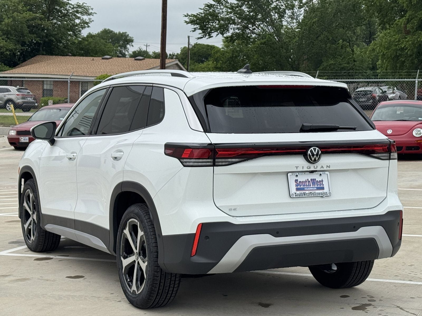 2026 Volkswagen Tiguan 2.0T SE