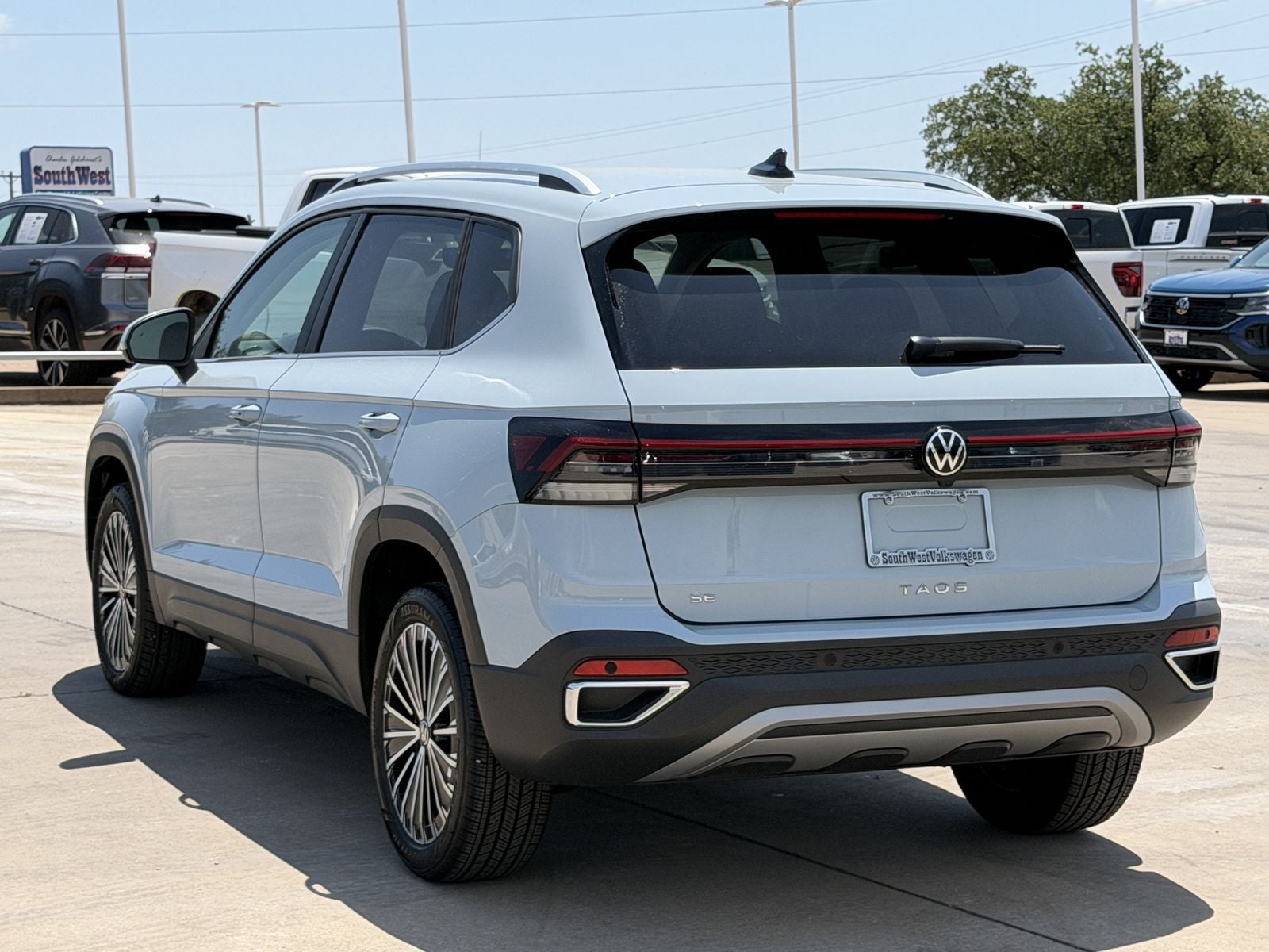 2026 Volkswagen Taos 1.5T SE