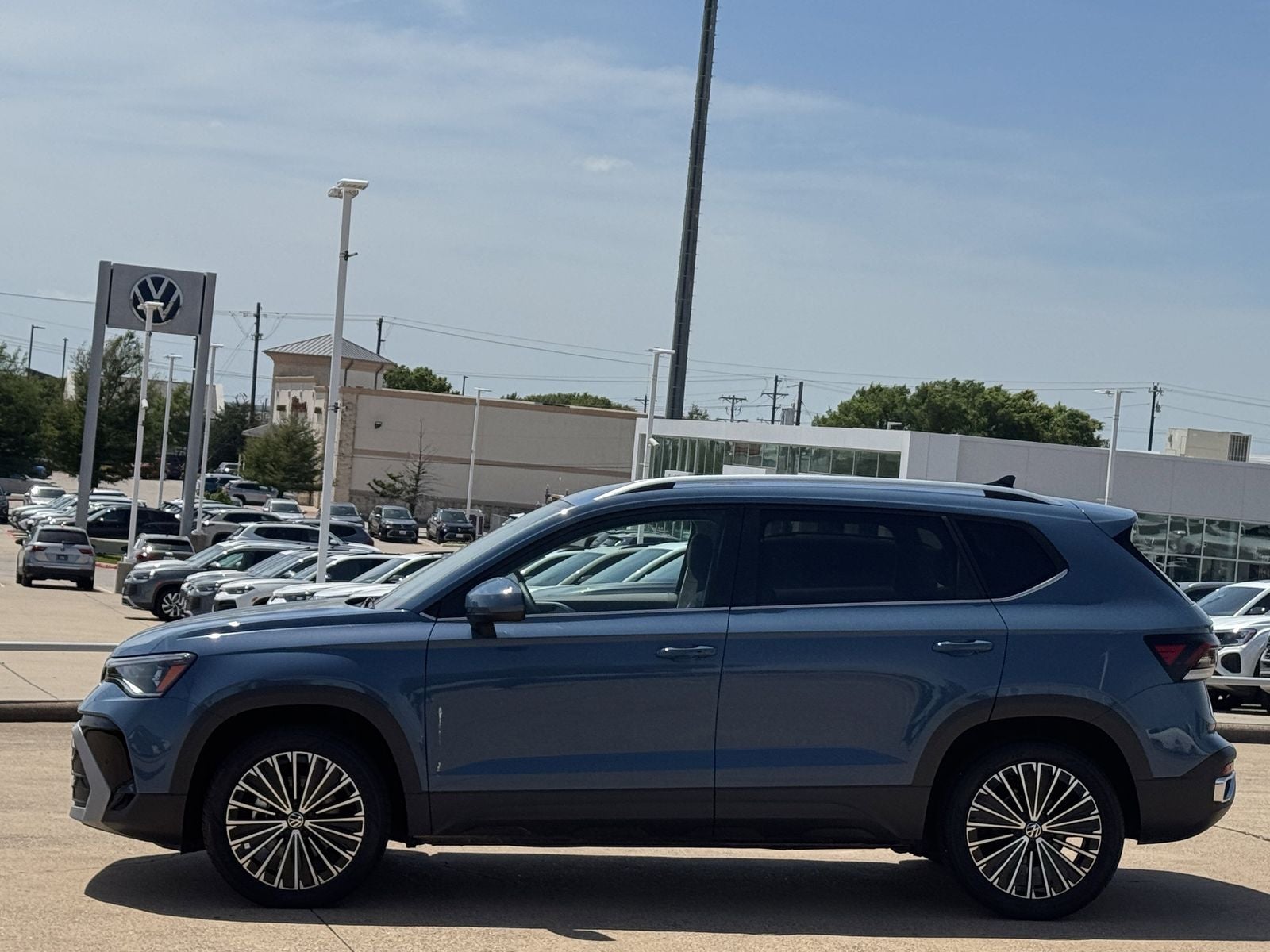 2025 Volkswagen Taos 1.5T SE