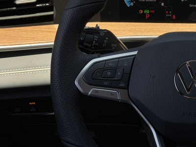 2026 Volkswagen Tiguan 2.0T SEL R-Line