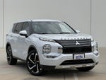 2023 Mitsubishi Outlander Base