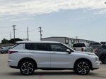 2023 Mitsubishi Outlander Base