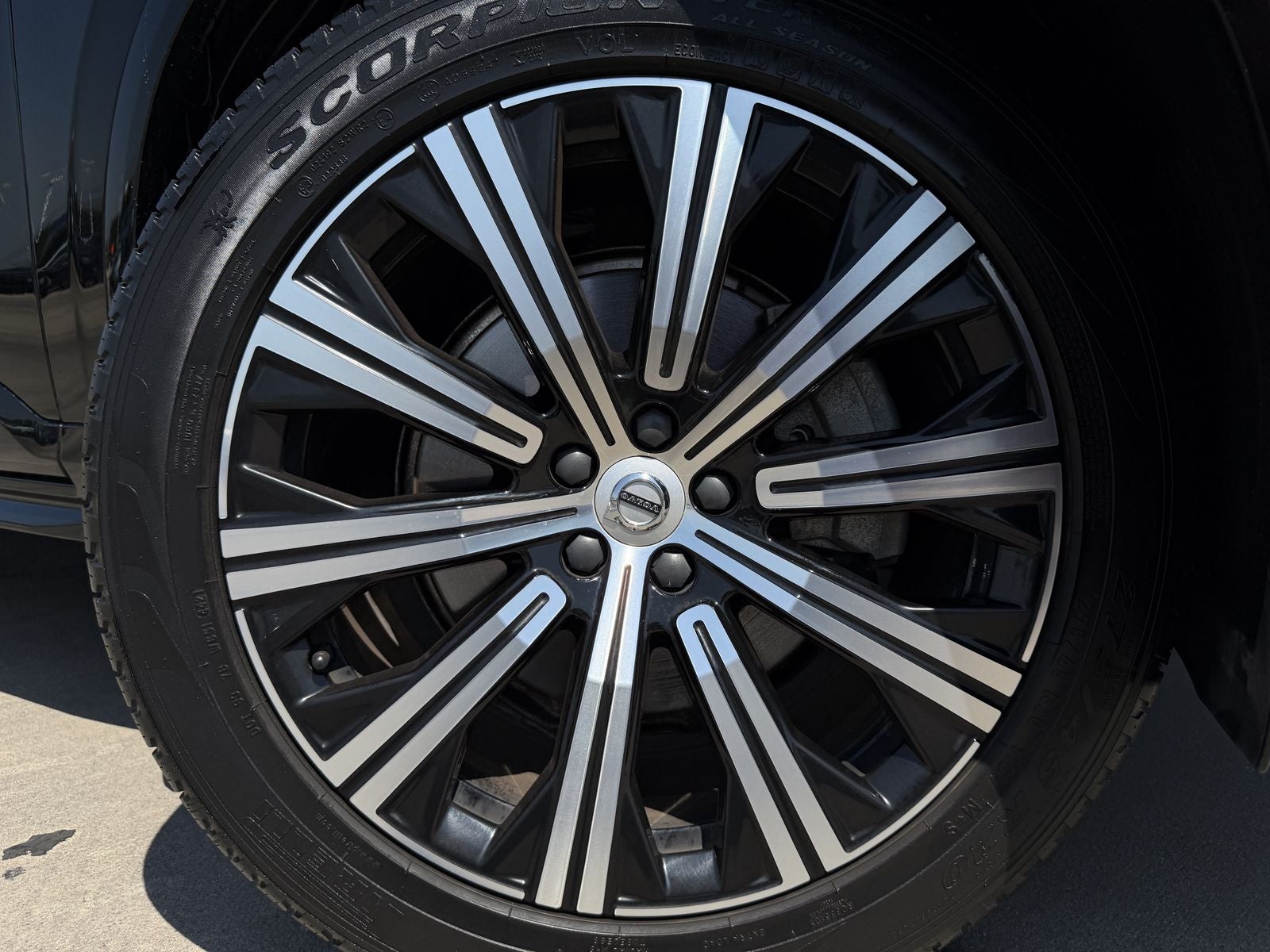 2021 Volvo XC90 T5 Momentum
