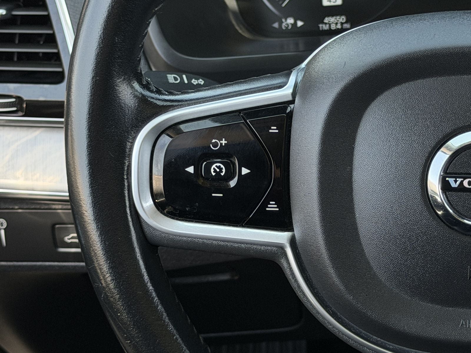 2021 Volvo XC90 T5 Momentum