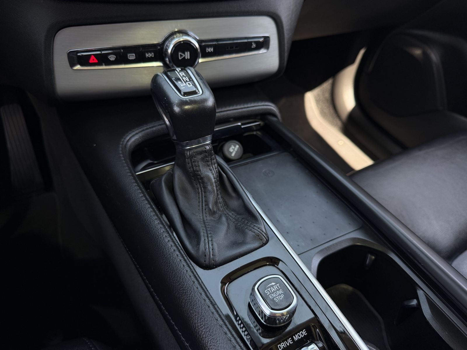 2021 Volvo XC90 T5 Momentum