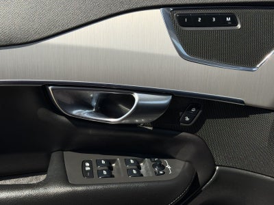 2021 Volvo XC90 T5 Momentum