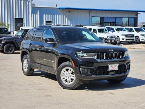 2025 Jeep Grand Cherokee Laredo 4x2