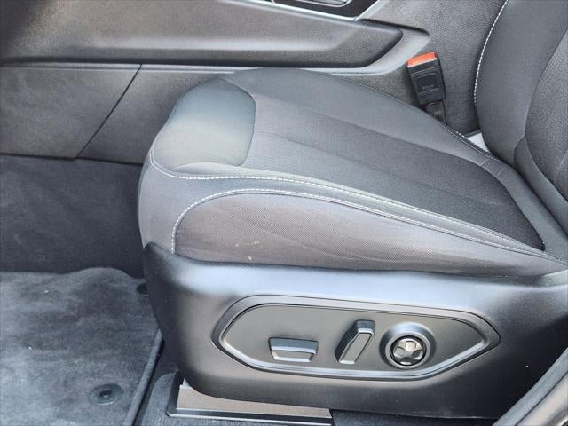 2025 Jeep Grand Cherokee Laredo 4x2