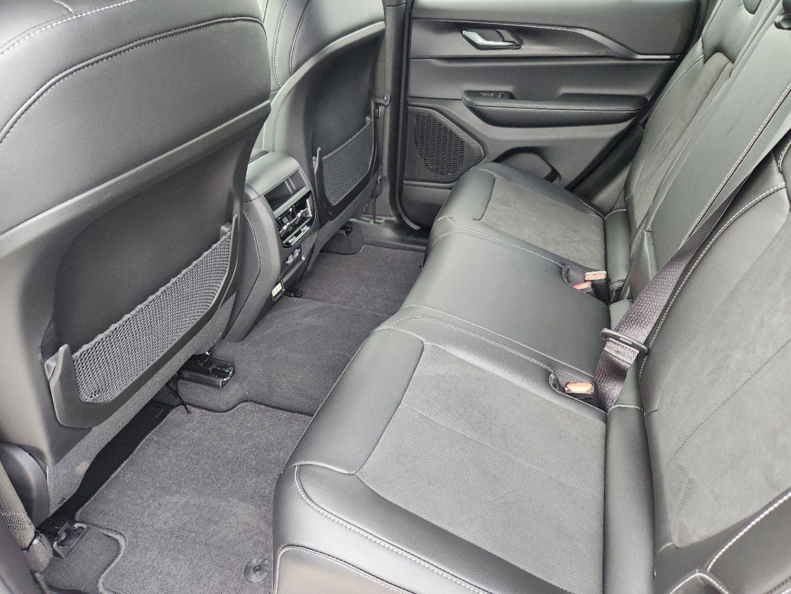 2025 Jeep Grand Cherokee GRAND CHEROKEE ALTITUDE X 4X2