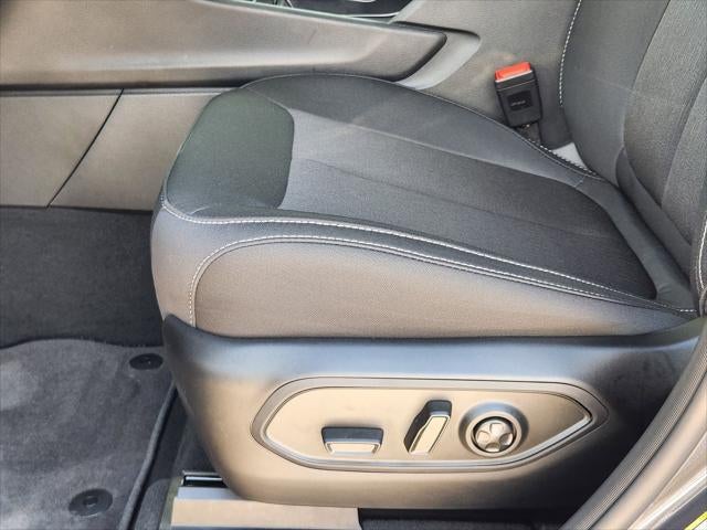 2026 Jeep Grand Cherokee GRAND CHEROKEE LAREDO 4X2