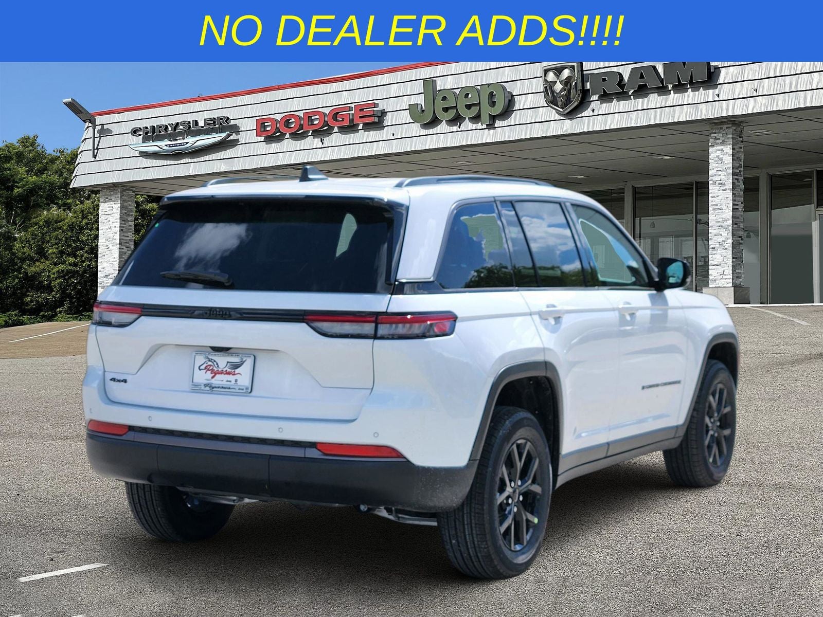 2026 Jeep Grand Cherokee GRAND CHEROKEE LAREDO ALTITUDE 4X4