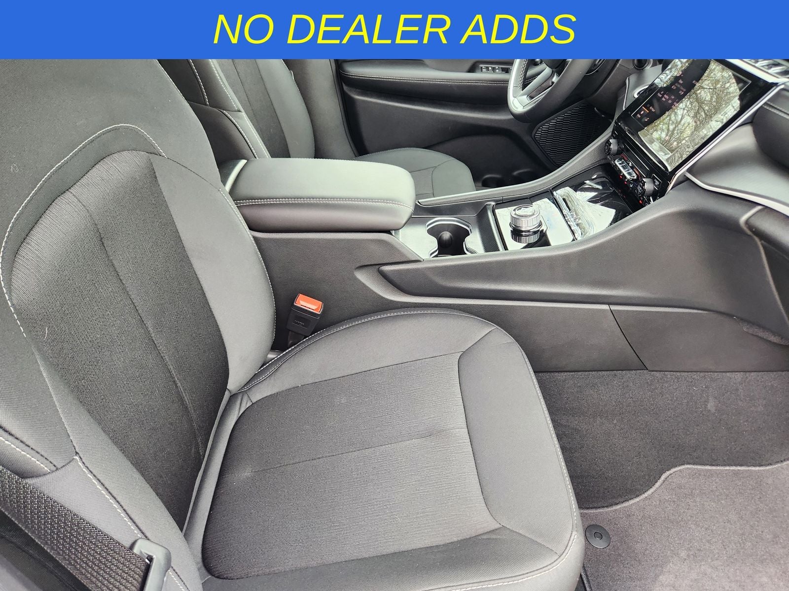 2025 Jeep Grand Cherokee L GRAND CHEROKEE L LAREDO 4X4