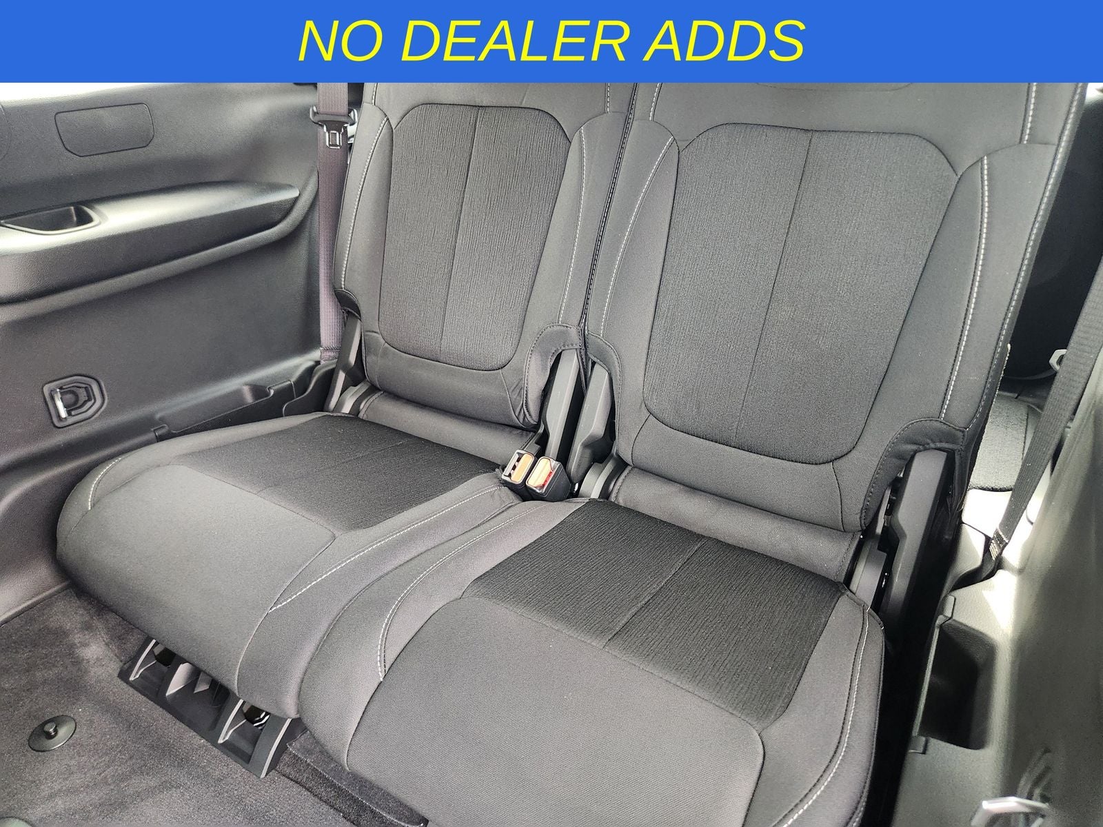 2025 Jeep Grand Cherokee L GRAND CHEROKEE L LAREDO 4X4