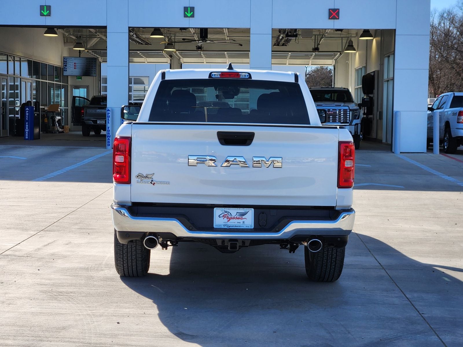 2026 RAM Ram 1500 RAM 1500 LONE STAR CREW CAB 4X2 5'7' BOX