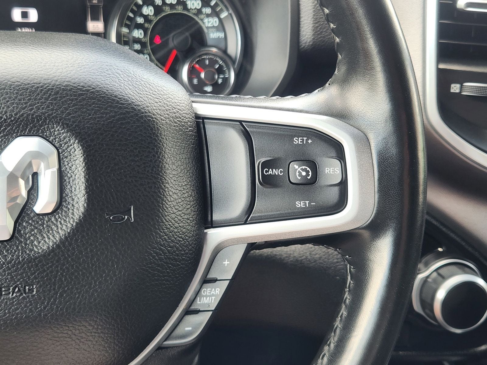 2022 RAM Ram 1500 Big Horn Crew Cab 4x4 5'7' Box