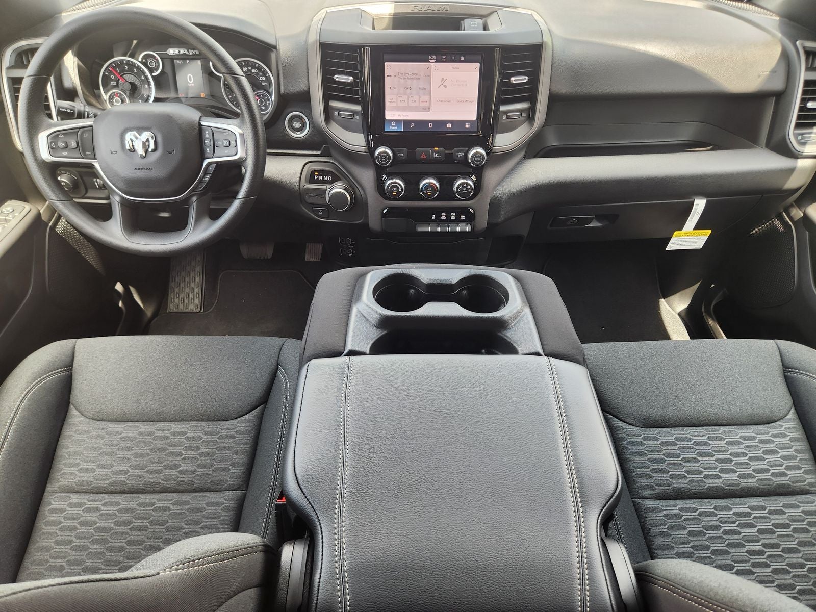 2026 RAM Ram 1500 RAM 1500 EXPRESS QUAD CAB 4X2 6'4' BOX