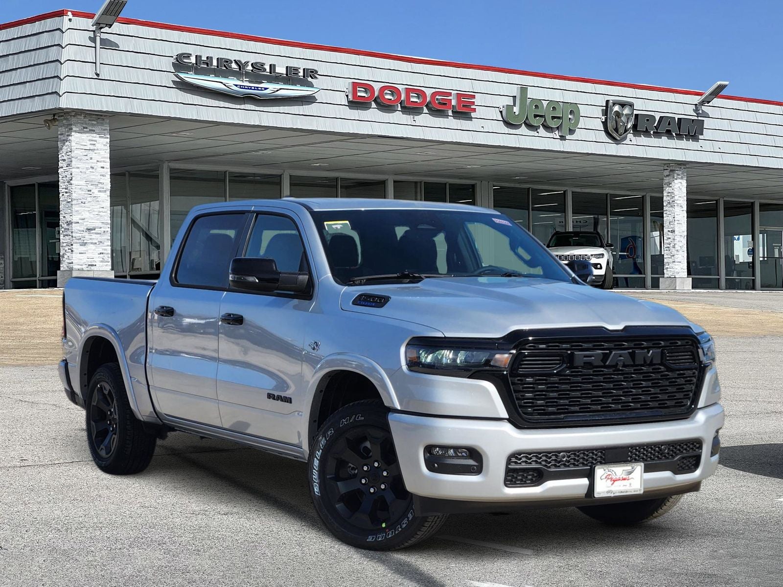 2026 RAM Ram 1500 RAM 1500 LONE STAR CREW CAB 4X4 5'7' BOX