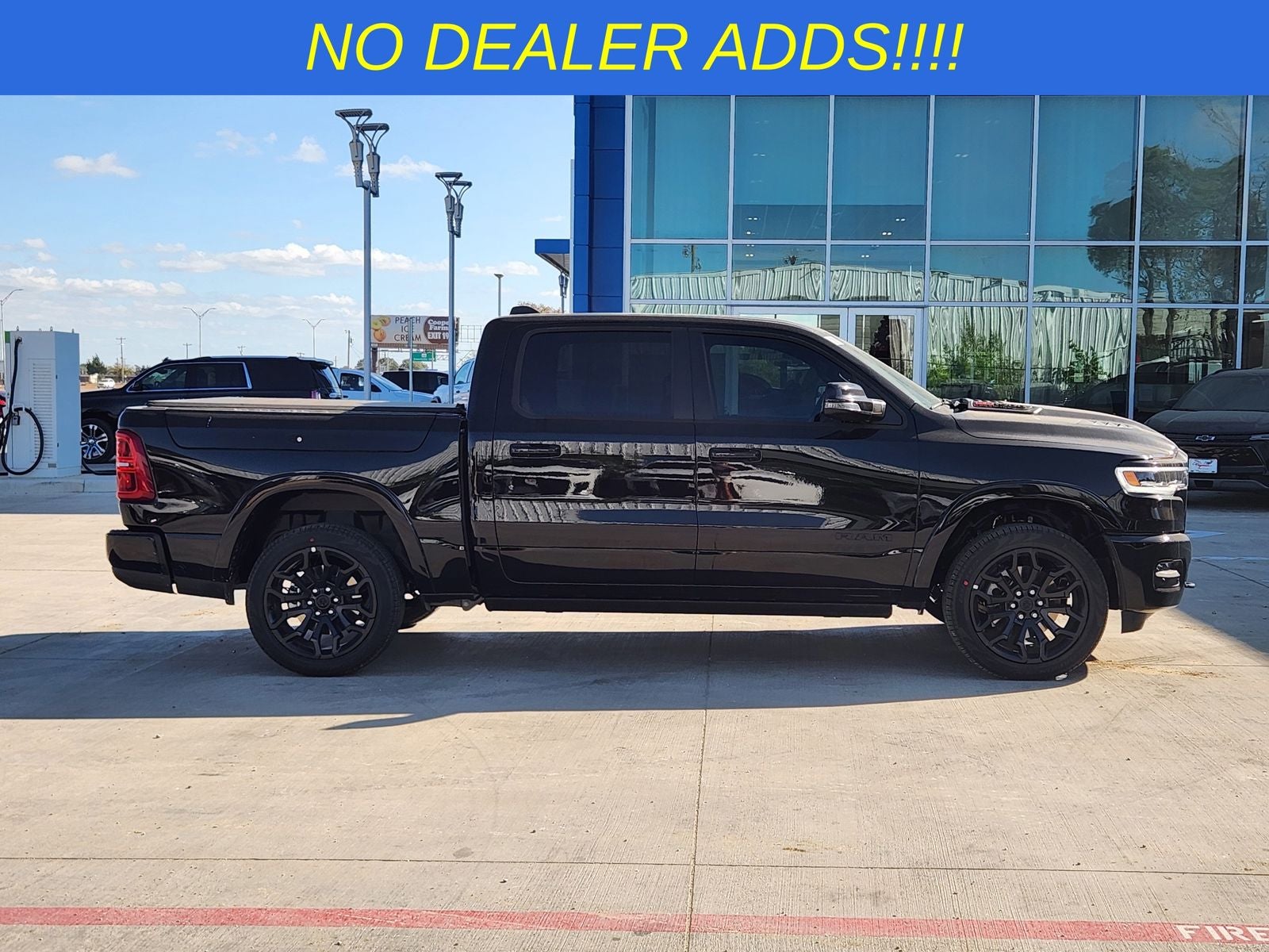 2026 RAM Ram 1500 RAM 1500 LIMITED CREW CAB 4X4 5'7' BOX
