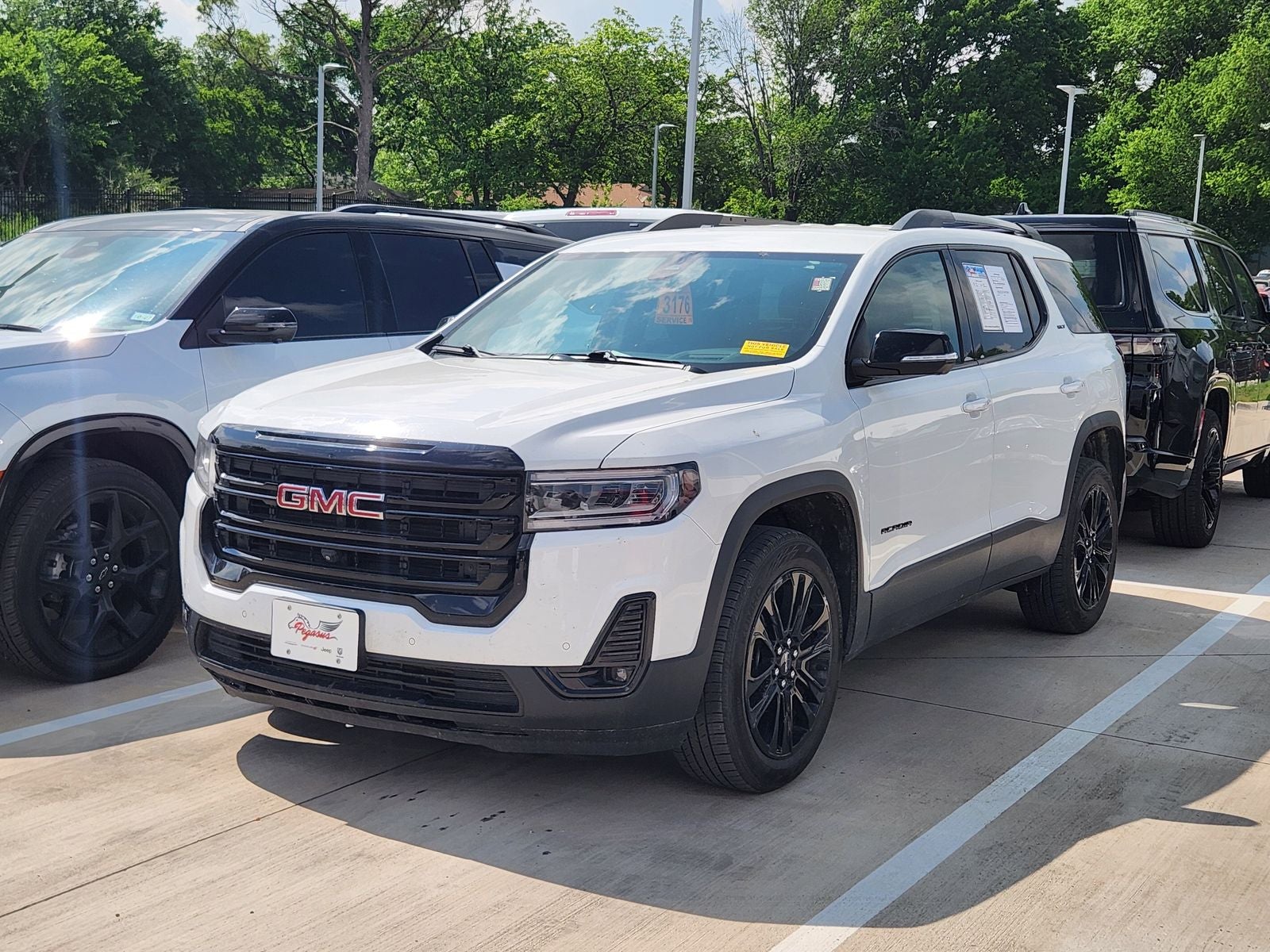 2022 GMC Acadia FWD SLT