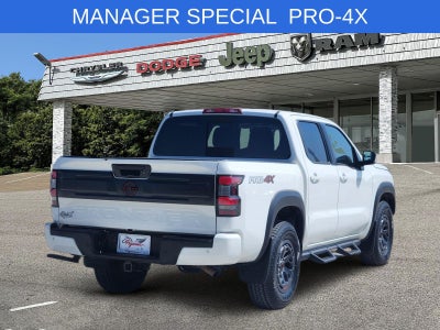 2025 Nissan Frontier Crew Cab PRO-4X 4x4