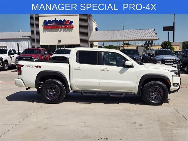 2025 Nissan Frontier Crew Cab PRO-4X 4x4