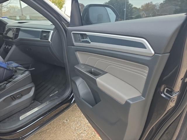 2022 Volkswagen Atlas Cross Sport 3.6L V6 SEL R-Line