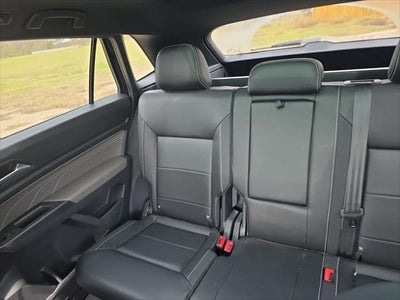 2022 Volkswagen Atlas Cross Sport 3.6L V6 SEL R-Line