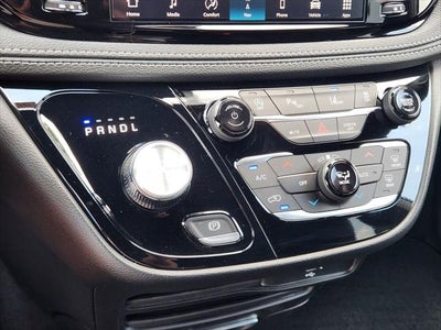 2027 Chrysler Pacifica PACIFICA SELECT