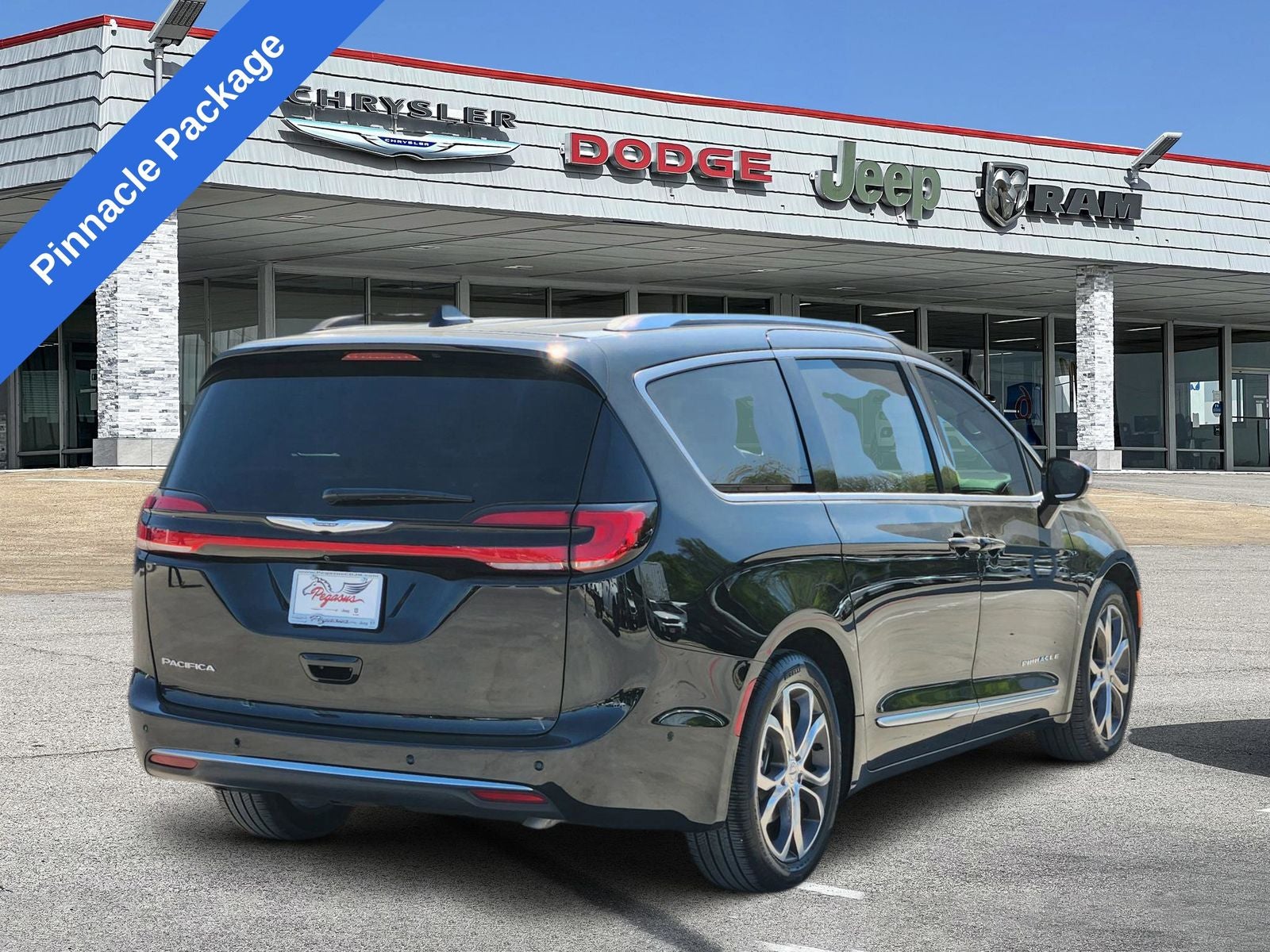 2025 Chrysler Pacifica Pinnacle