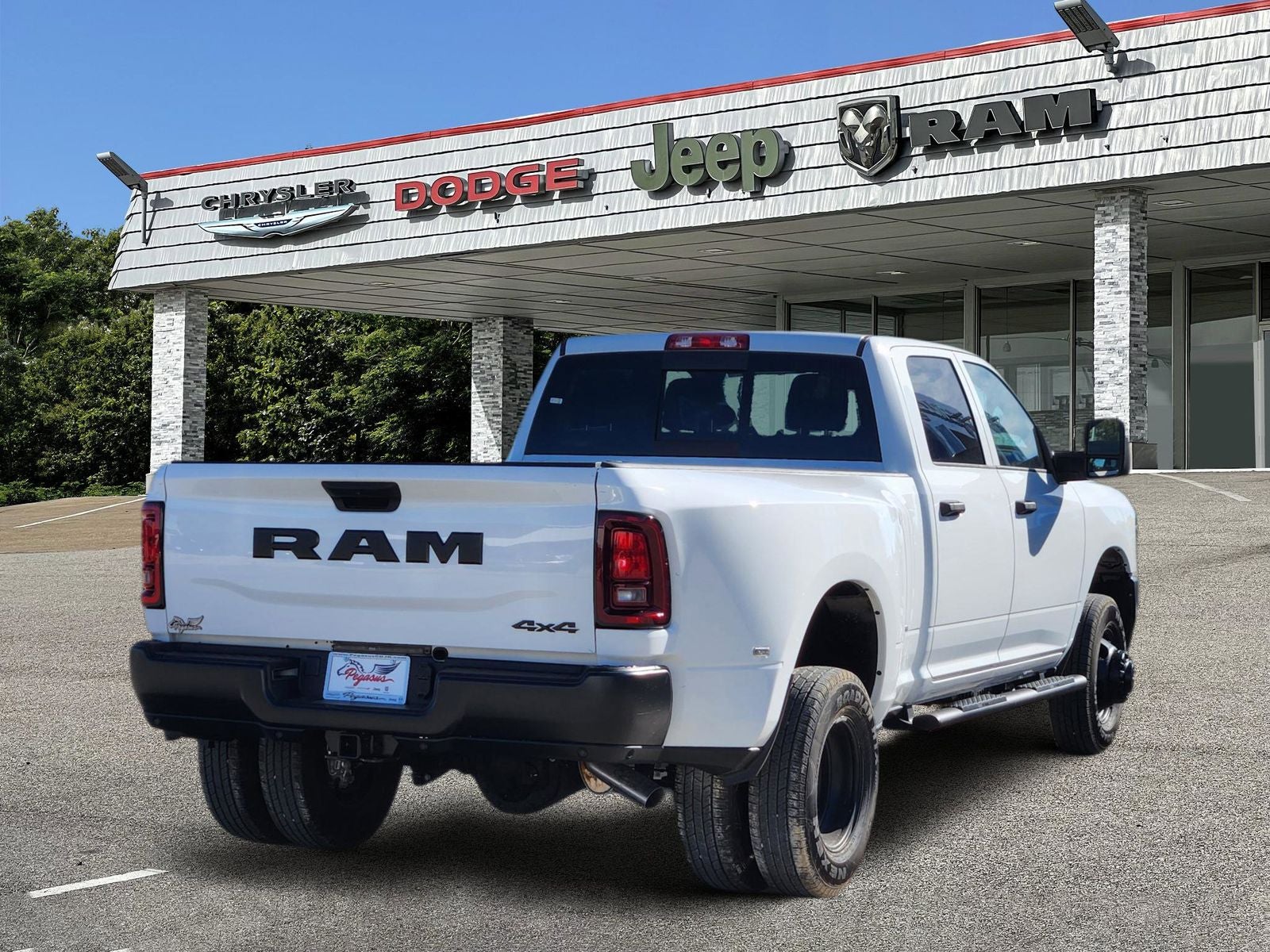 2026 RAM Ram 3500 RAM 3500 TRADESMAN CREW CAB 4X4 8' BOX