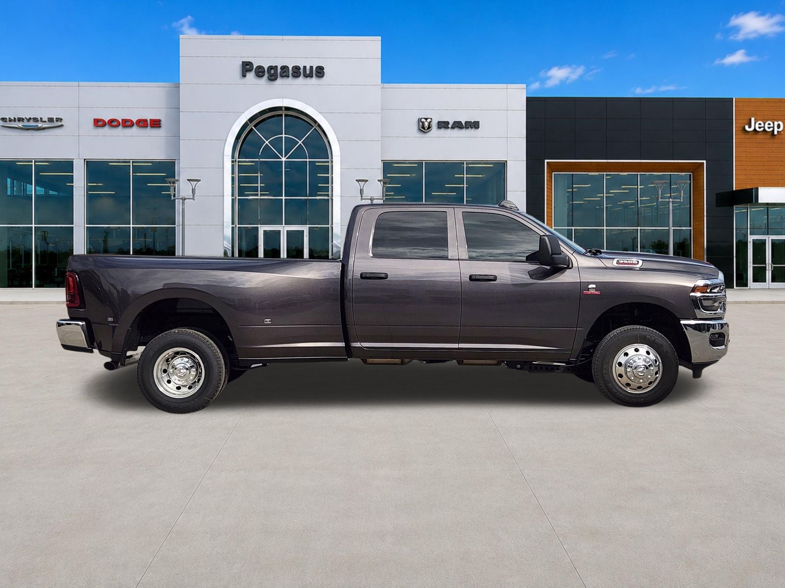 2026 RAM Ram 3500 RAM 3500 TRADESMAN CREW CAB 4X4 8' BOX