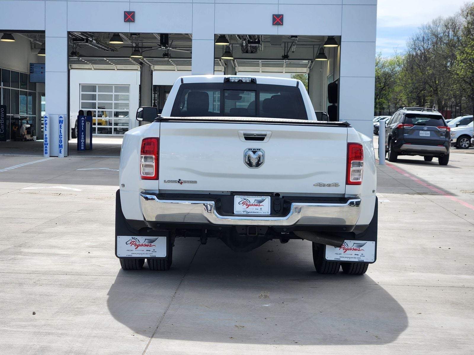 2019 RAM Ram 3500 Lone Star Crew Cab 4x4 8' Box