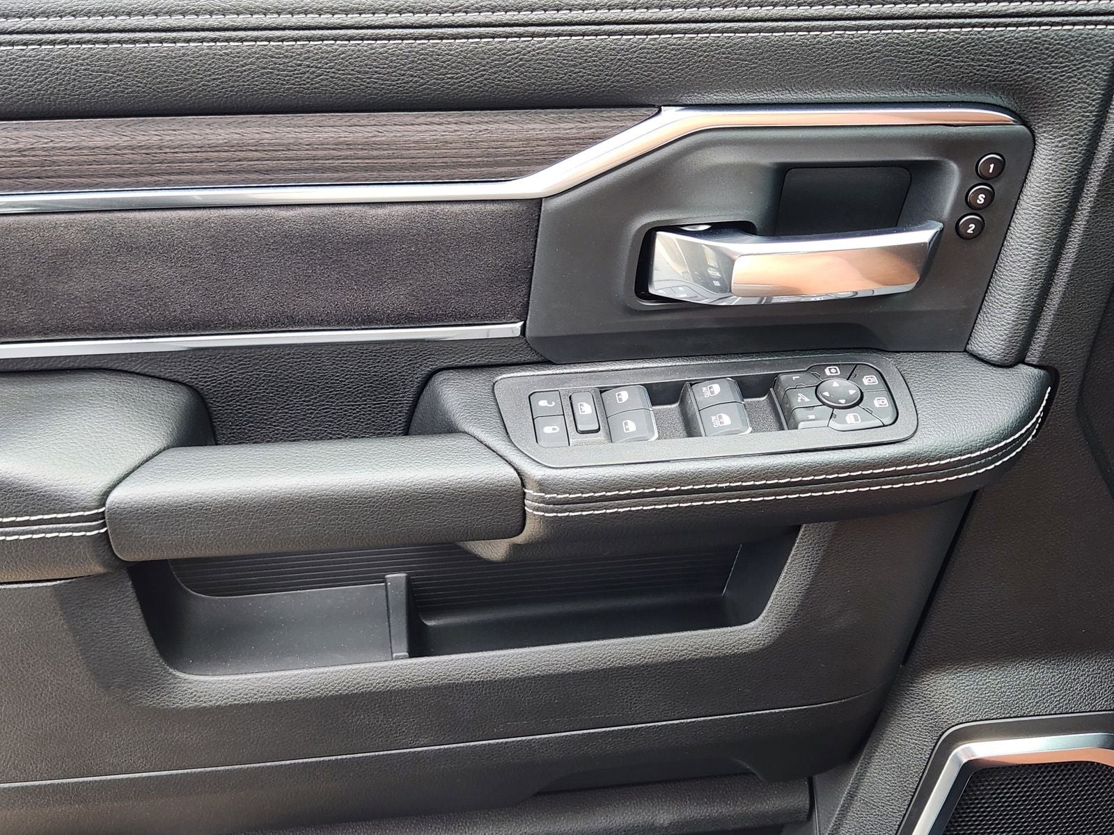 2026 RAM Ram 3500 RAM 3500 LARAMIE MEGA CAB 4X4 6'4' BOX