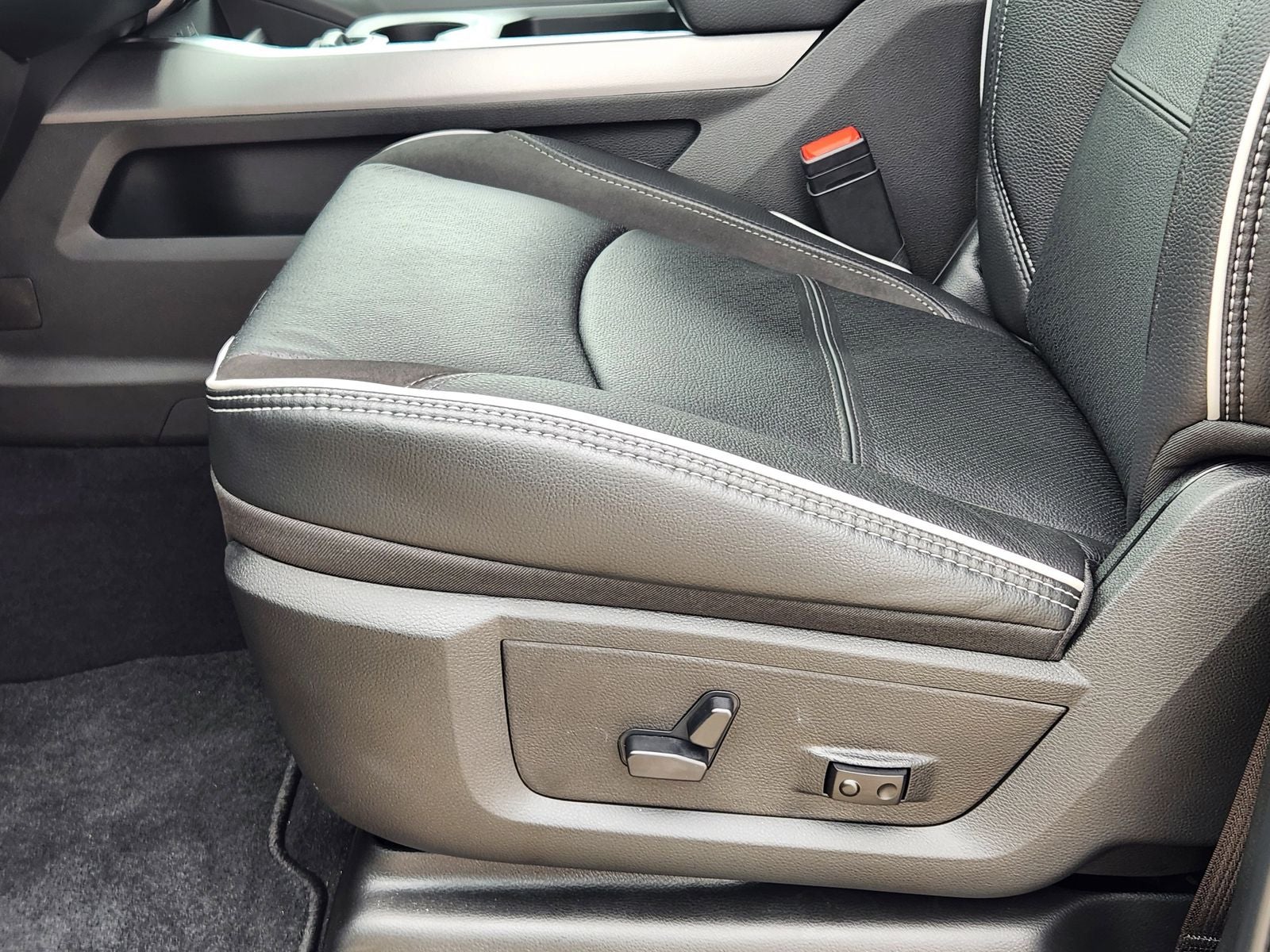 2026 RAM Ram 3500 RAM 3500 LARAMIE MEGA CAB 4X4 6'4' BOX