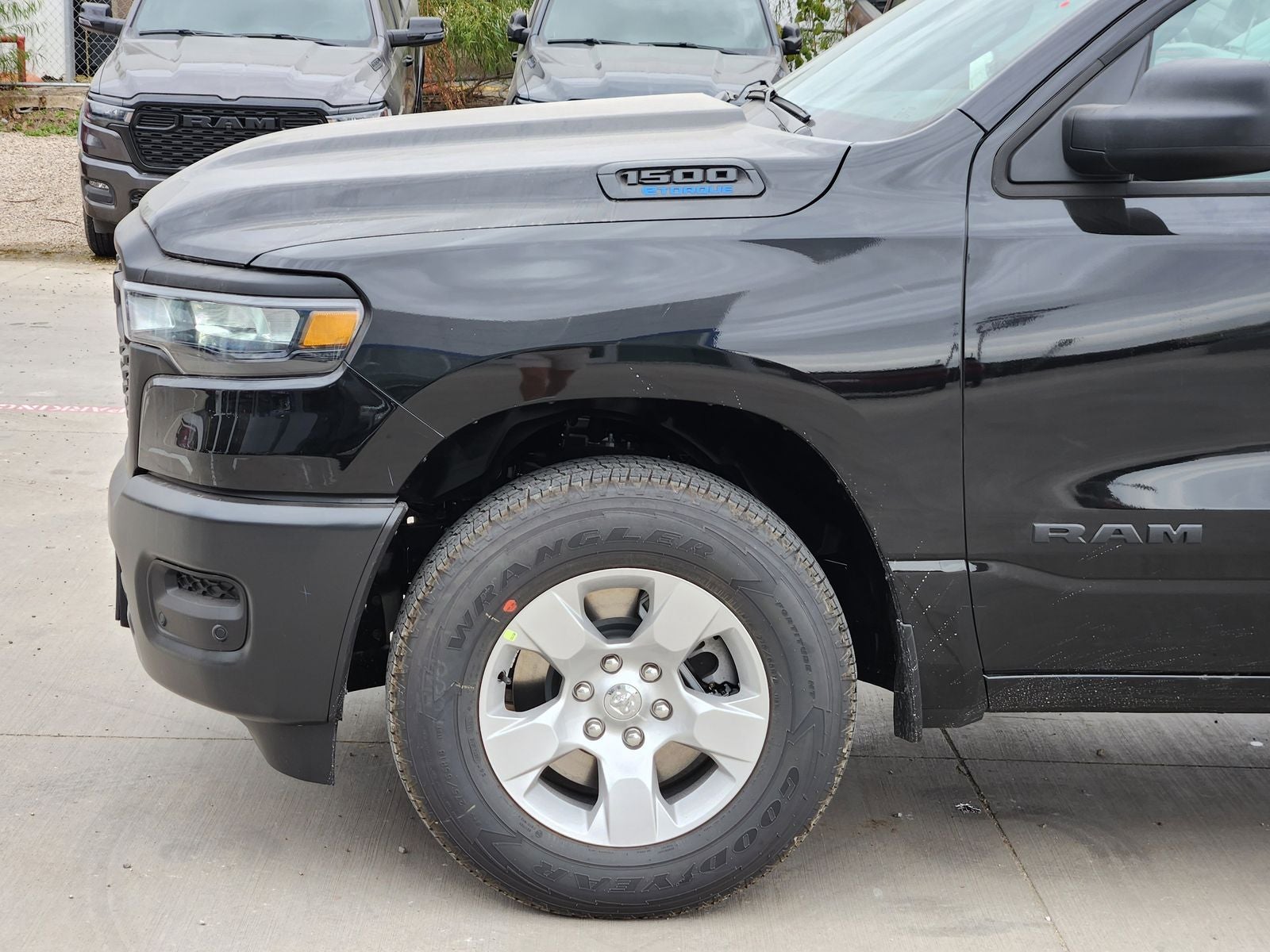 2025 RAM Ram 1500 RAM 1500 TRADESMAN CREW CAB 4X2 5'7' BOX