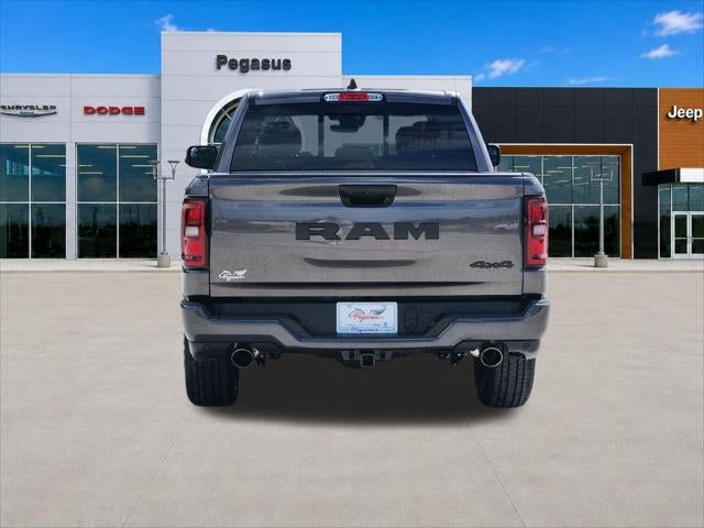 2026 RAM Ram 1500 RAM 1500 EXPRESS CREW CAB 4X4 5'7' BOX