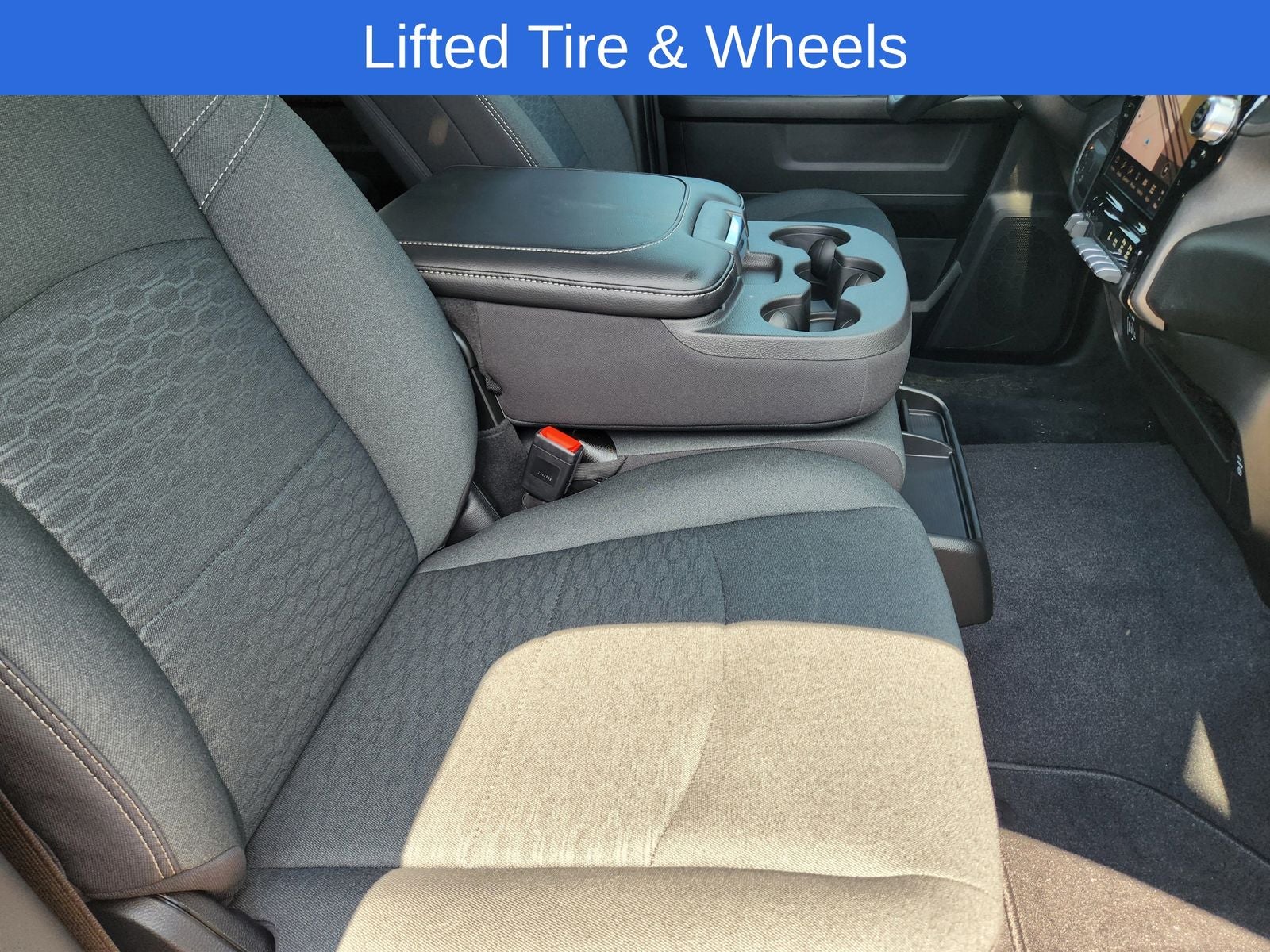 2025 RAM Ram 2500 RAM 2500 TRADESMAN CREW CAB 4X4 6'4' BOX