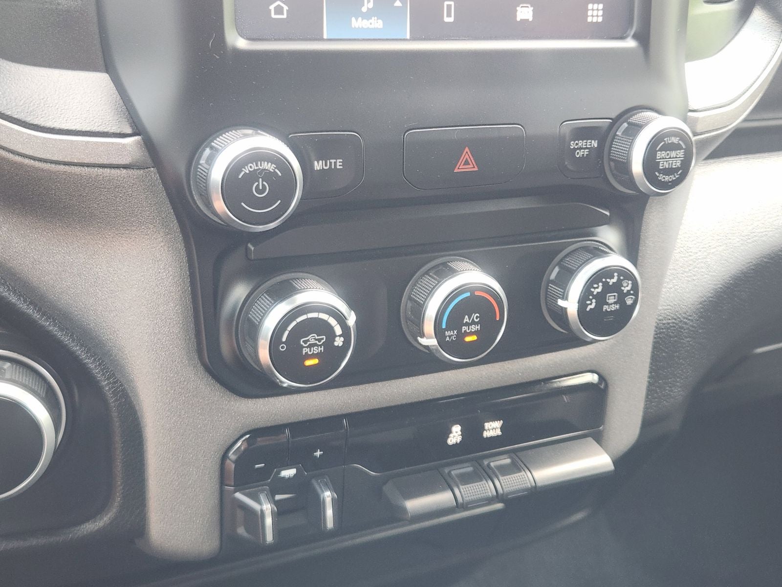 2024 RAM Ram 2500 Tradesman Crew Cab 4x4 6'4' Box