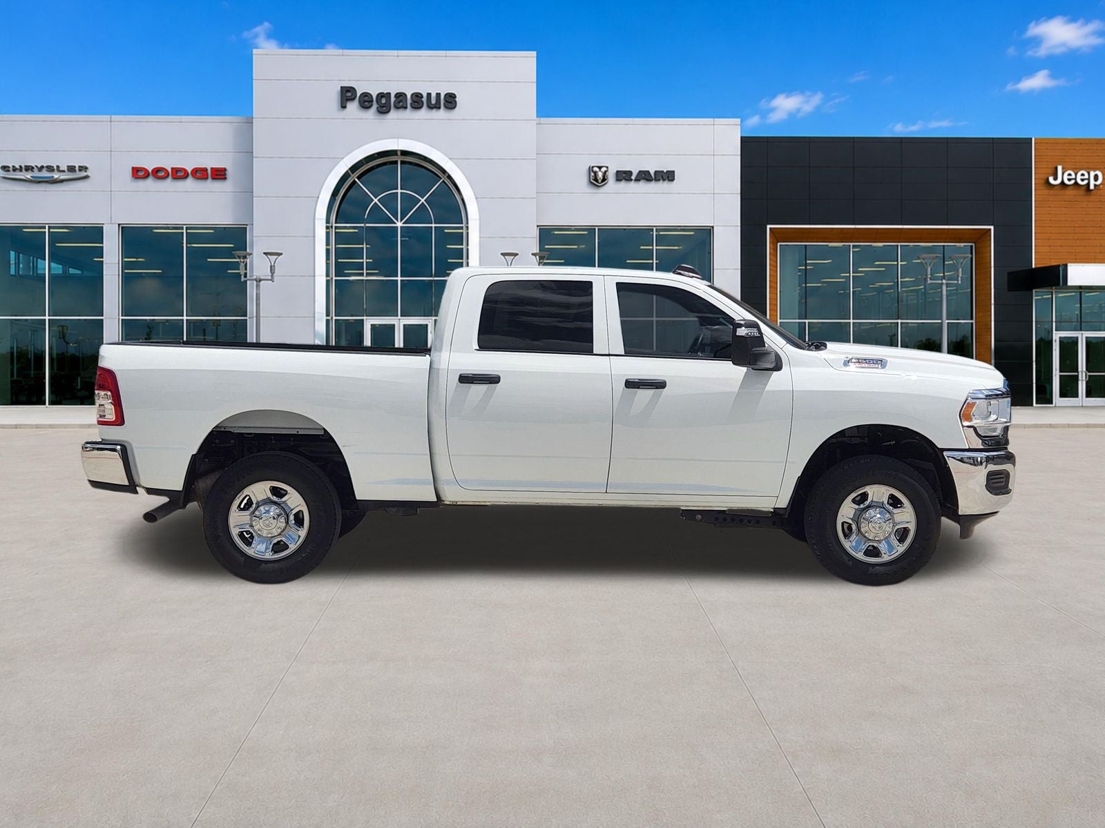 2024 RAM Ram 2500 Tradesman Crew Cab 4x4 6'4' Box