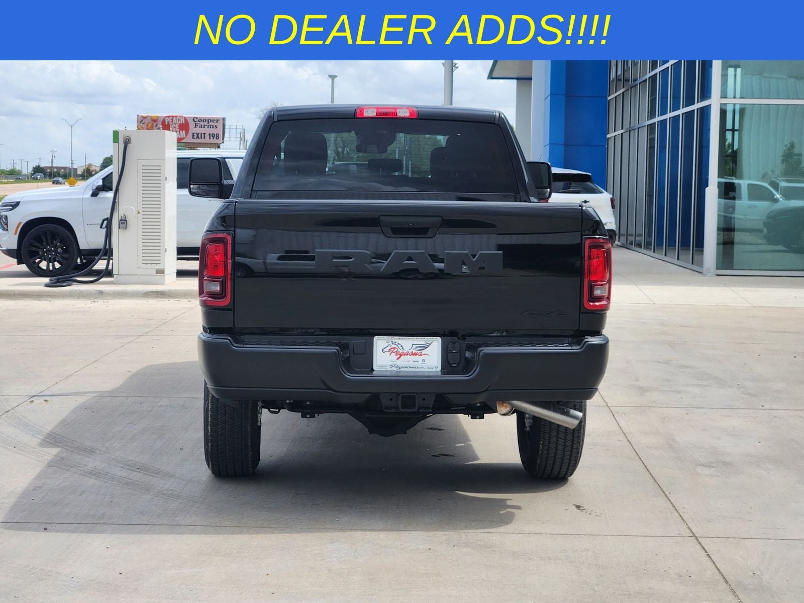 2026 RAM Ram 2500 RAM 2500 TRADESMAN CREW CAB 4X4 6'4' BOX