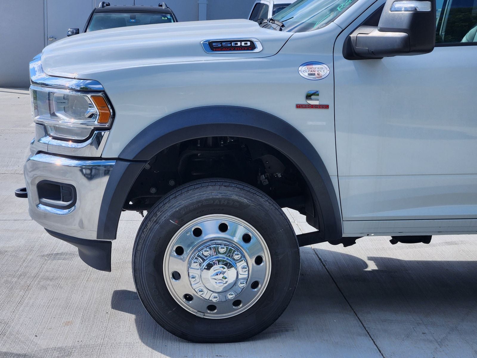 2024 RAM Ram 5500 Chassis Cab RAM 5500 TRADESMAN CHASSIS CREW CAB 4X2 84' CA