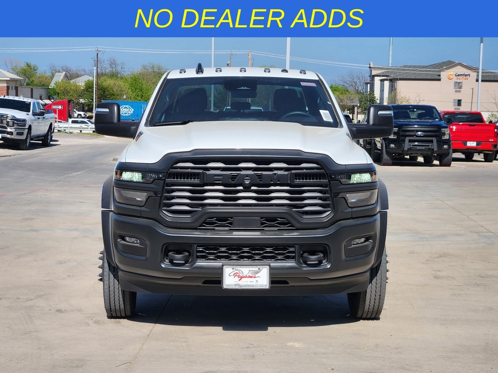2026 RAM Ram 5500 Chassis Cab RAM 5500 TRADESMAN CHASSIS CREW CAB 4X4 84' CA