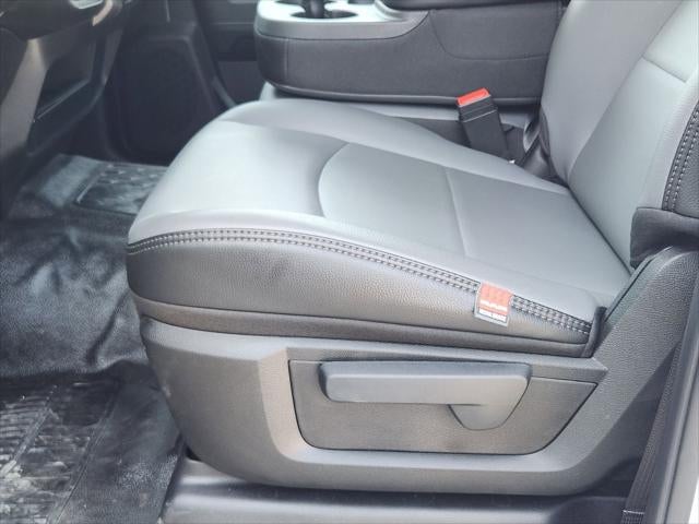 2026 RAM Ram 5500 Chassis Cab RAM 5500 TRADESMAN CHASSIS CREW CAB 4X4 84' CA